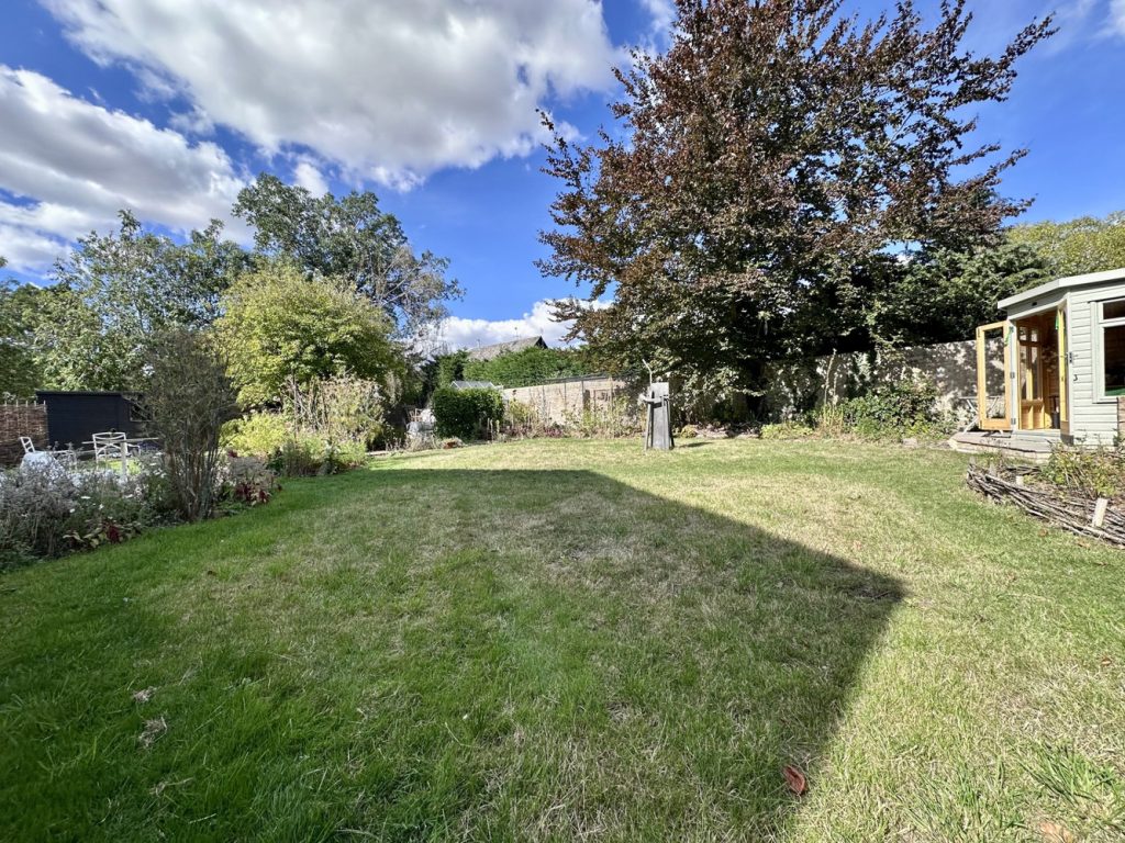 listing_853887_0008_3d4b9e0e_1500x1000.jpg