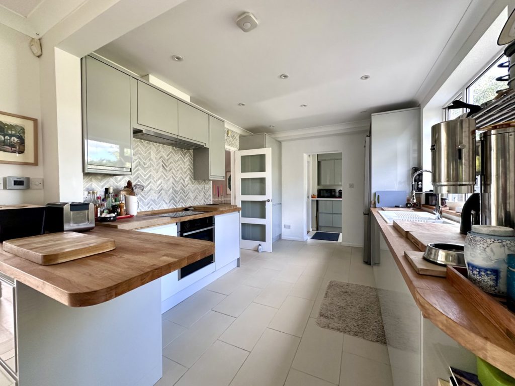 listing_853887_0020_4fa6dc09_1500x1000.jpg
