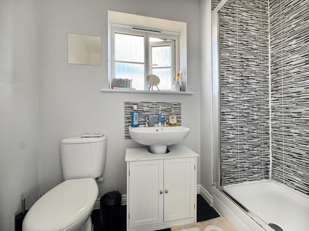 listing_858415_0032_982f74be_1500x1000.jpg