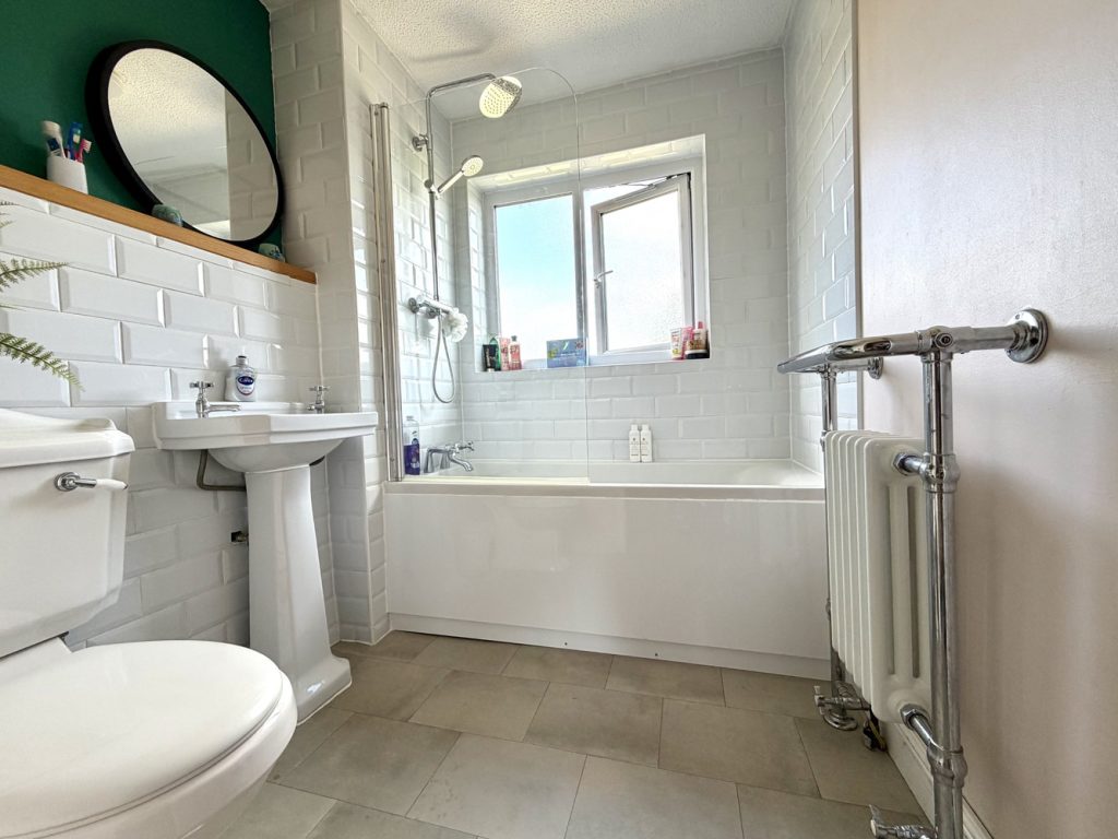 listing_886116_0004_8db4de89_1500x1000.jpg