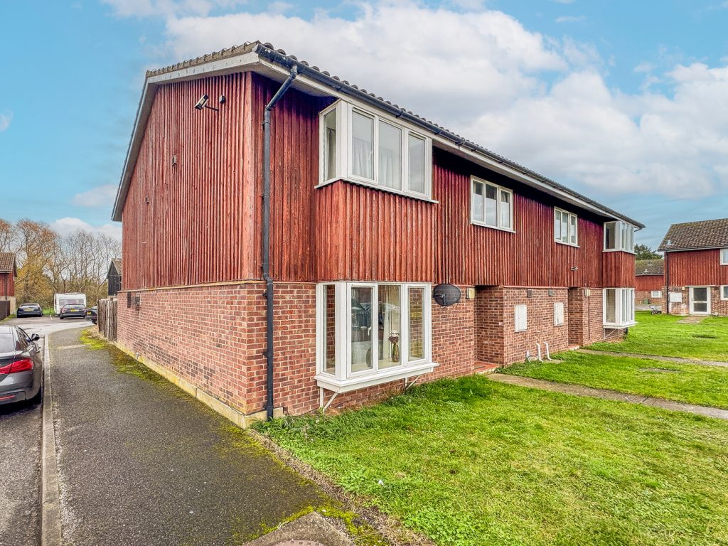 Waterloo Close, Newmarket, Suffolk