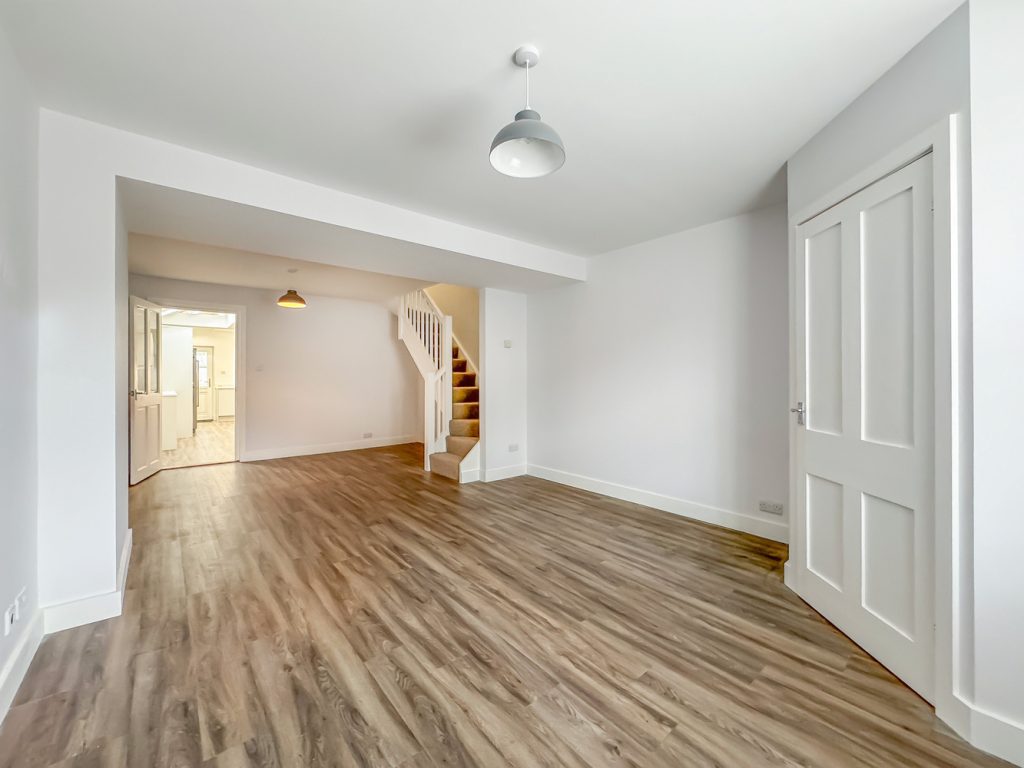listing_888667_0014_c52da9e0_1500x1000.jpg