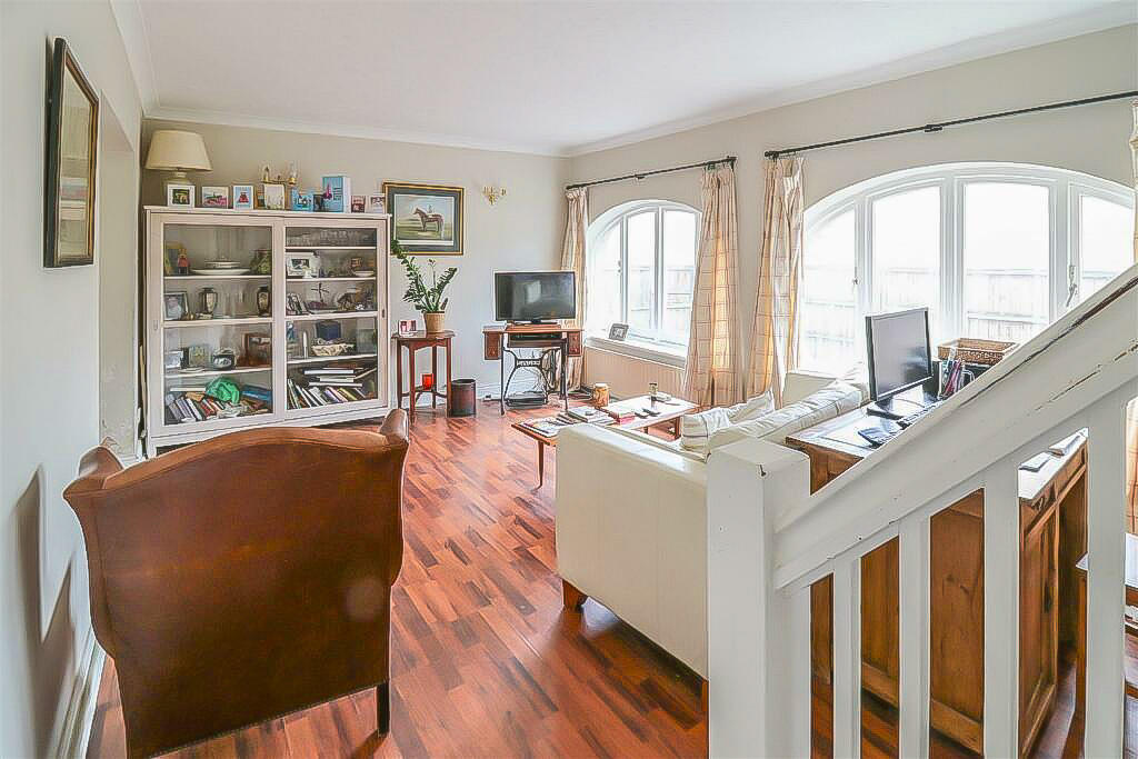 listing_933513_0033_840bd837.jpg