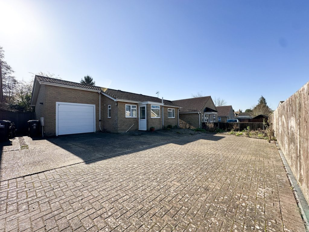 Chestnut Rise, Burwell