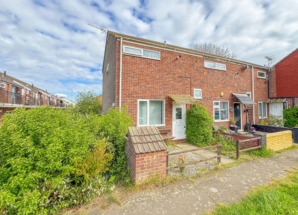 Tulyar Walk, Newmarket, Suffolk