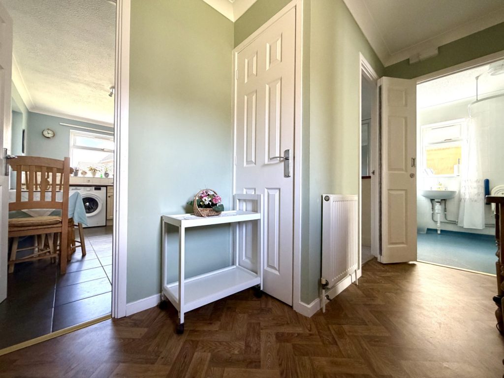 listing_984765_0008_cba45114_1500x1000.jpg