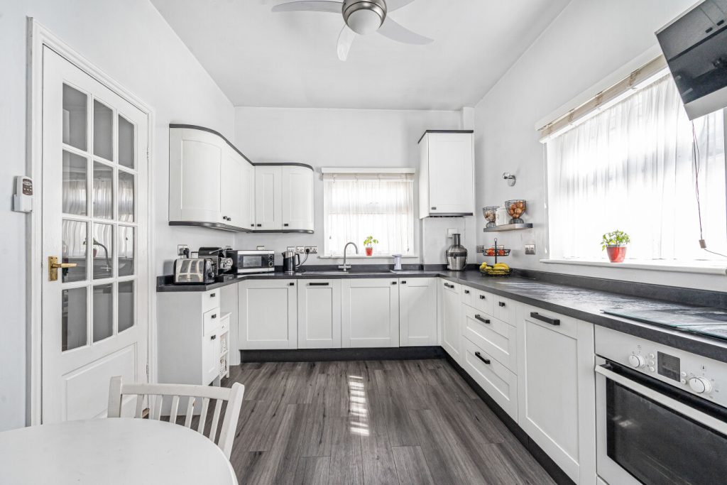listing_987850_0021_c125b975.jpg
