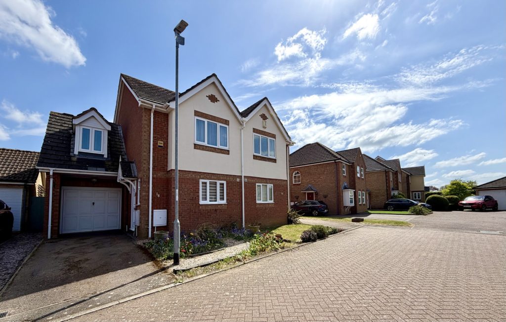 Suffolk Close, Ely, Cambridgeshire